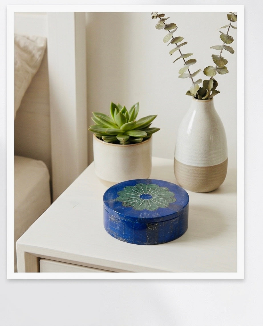 Handgjord Lapis Lazuli Ask – "Midnight Bloom" Edition