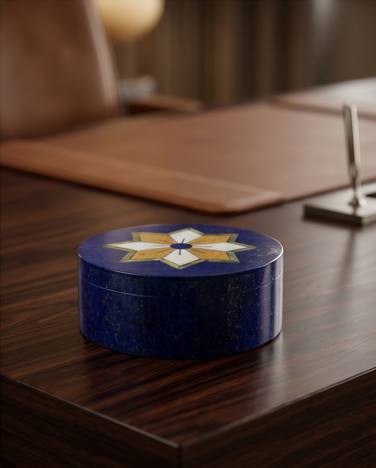 Lapis Stella – Rund ask i solid lapis lazuli och natursten