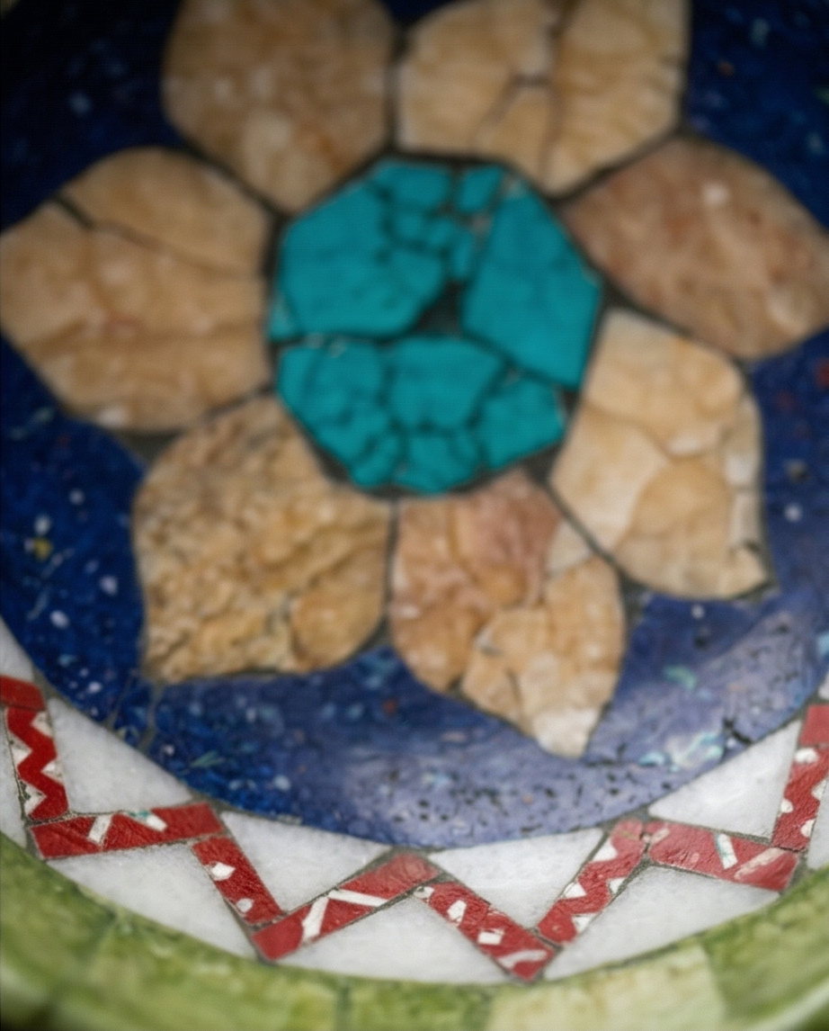 Celestia Mosaic Bowl Handgjord mosaikskål i Lapis Lazuli, Korall & Shah Masood